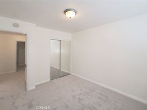 2020 W 23 Street 17, Long Beach CA 90810