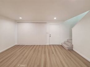2020 W 23 Street 17, Long Beach CA 90810