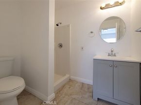 2020 W 23 Street 17, Long Beach CA 90810