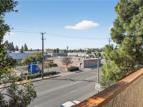 12141 Centralia 309, Lakewood CA 90715