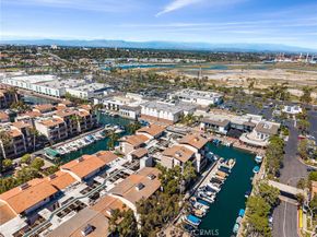 9233 Marina Pacifica N, Long Beach CA 90803