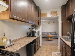 1543 W 22nd Place, Los Angeles CA 90007