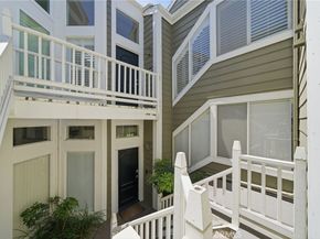 805 Grayling Bay 46, Costa Mesa CA 92626