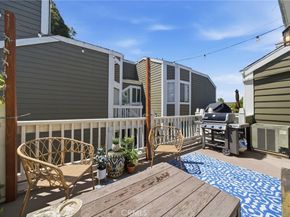 805 Grayling Bay 46, Costa Mesa CA 92626