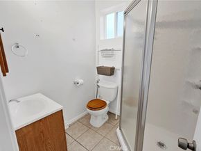 5860 Adenmoor Avenue, Lakewood CA 90713