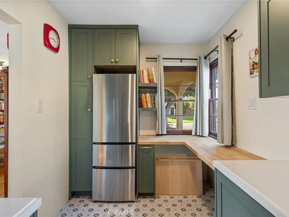 3430 Lewis Avenue, Long Beach CA 90807