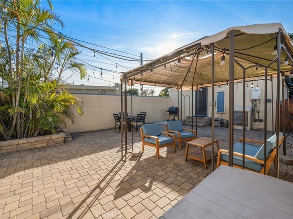 3430 Lewis Avenue, Long Beach CA 90807