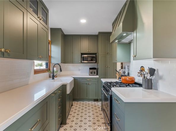 3430 Lewis Avenue, Long Beach CA 90807