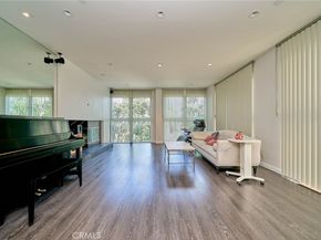 1927 Glendon Avenue 201, Los Angeles CA 90025