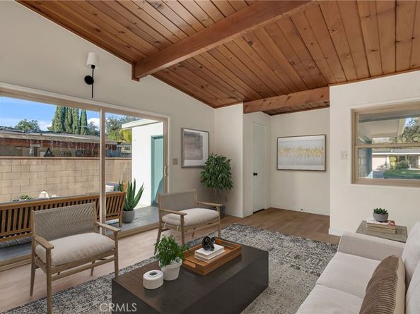 716 E Hanks, Azusa CA 91702