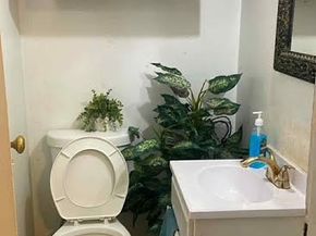 1199 W 38th Street, Los Angeles CA 90037