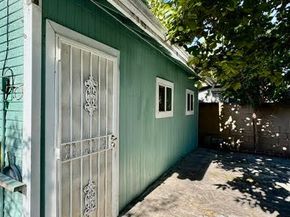 1199 W 38th Street, Los Angeles CA 90037