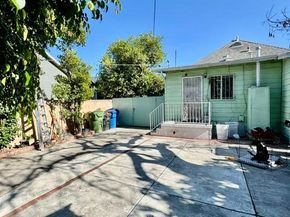 1199 W 38th Street, Los Angeles CA 90037