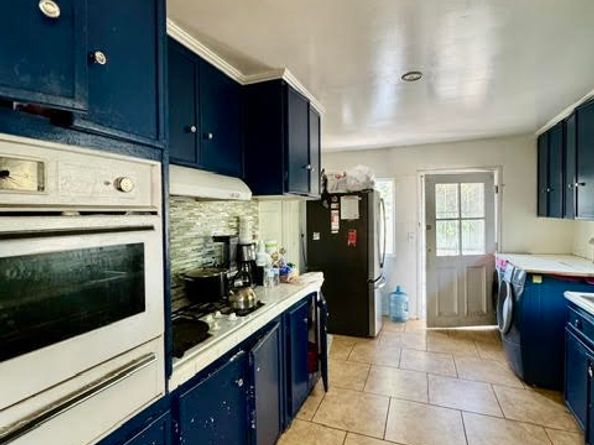 1199 W 38th Street, Los Angeles CA 90037