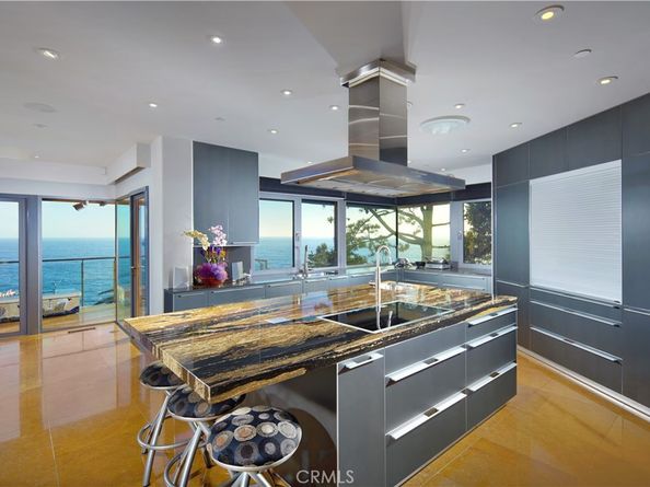 111 S La Senda Drive, Laguna Beach CA 92651