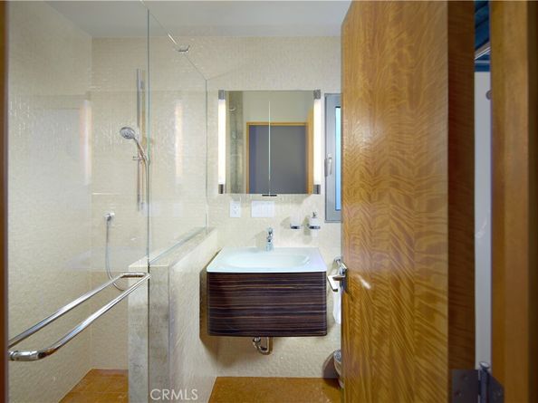 111 S La Senda Drive, Laguna Beach CA 92651