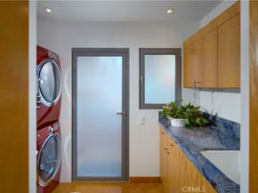 111 S La Senda Drive, Laguna Beach CA 92651