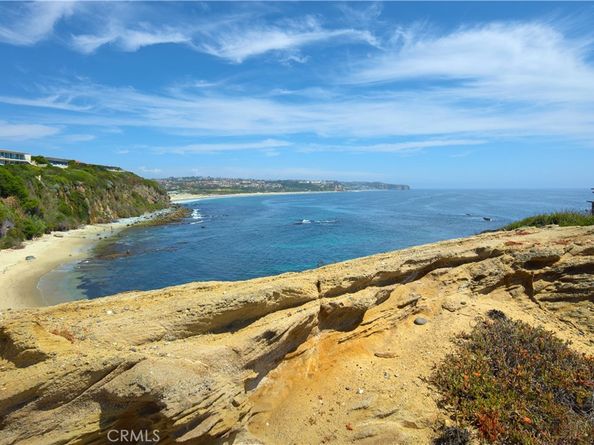 111 S La Senda Drive, Laguna Beach CA 92651