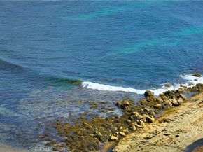 111 S La Senda Drive, Laguna Beach CA 92651