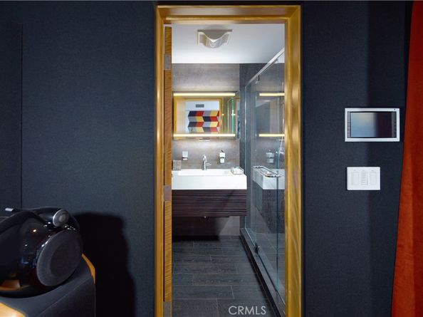 111 S La Senda Drive, Laguna Beach CA 92651