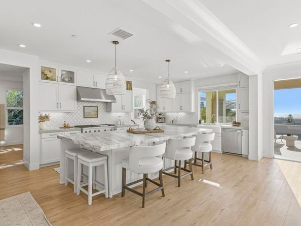 870 Hymettus Avenue, Encinitas CA 92024