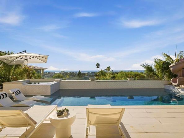 870 Hymettus Avenue, Encinitas CA 92024