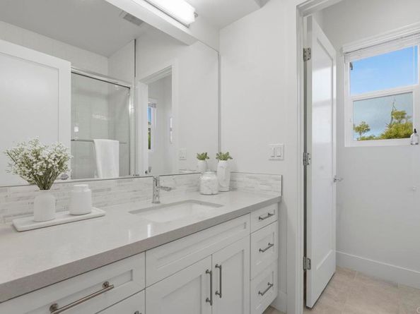 870 Hymettus Avenue, Encinitas CA 92024