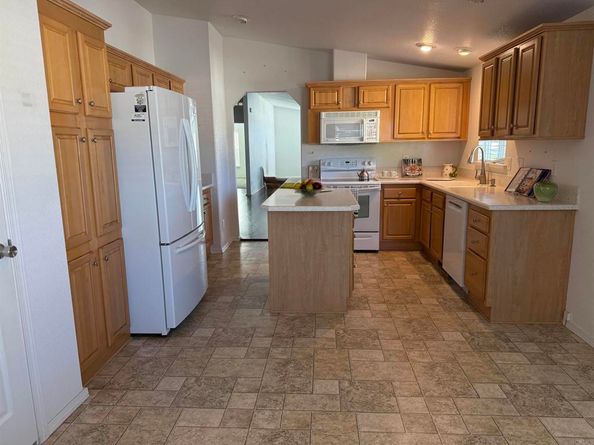 1401 El Norte Parkway SPC 174, San Marcos CA 92069