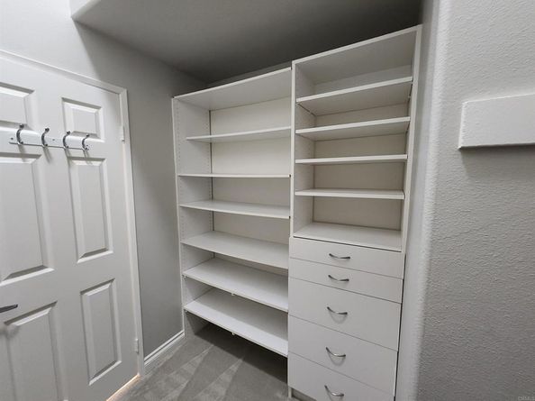 8597 Via Mallorca F, La Jolla CA 92037