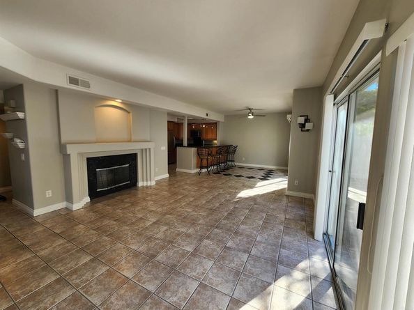 8597 Via Mallorca F, La Jolla CA 92037