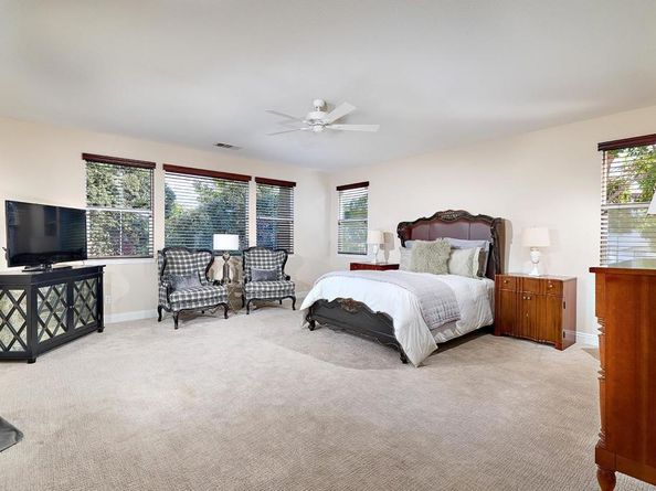 2588 Ingleton Avenue, Carlsbad CA 92009