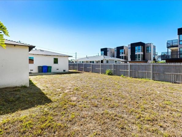 1010 Grand Avenue, Carlsbad CA 92008