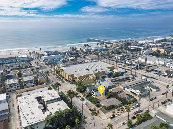 876 Thomas Avenue, San Diego CA 92109