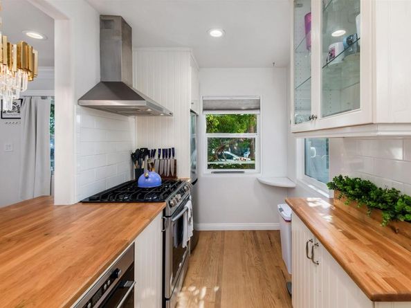 876 Thomas Avenue, San Diego CA 92109