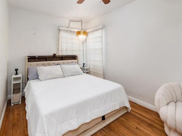 876 Thomas Avenue, San Diego CA 92109