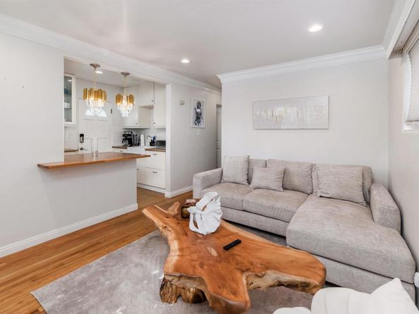 876 Thomas Avenue, San Diego CA 92109