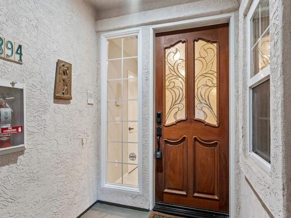 2894 Torrey Pines Rd, La Jolla CA 92037