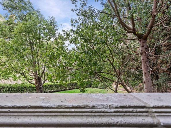 2894 Torrey Pines Rd, La Jolla CA 92037