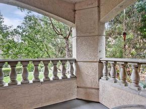 2894 Torrey Pines Rd, La Jolla CA 92037