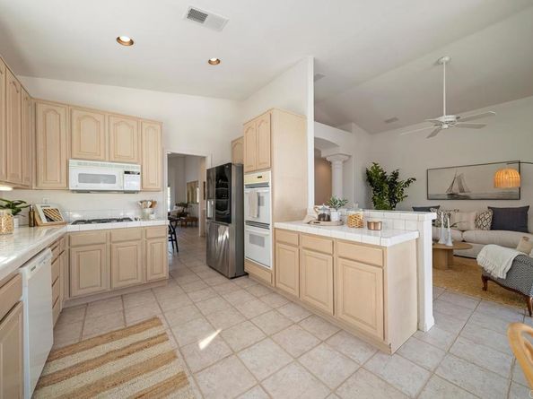 326 Justina Drive, Oceanside CA 92057