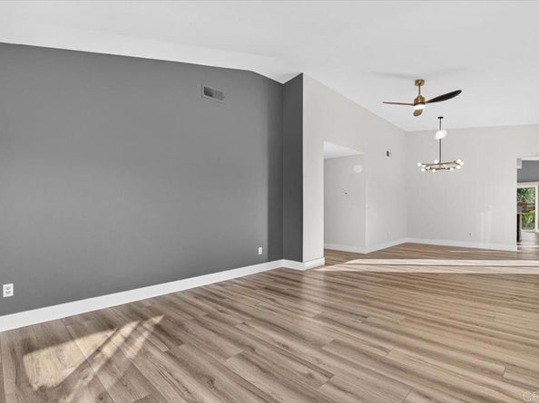 135 Neptune Place, Escondido CA 92026