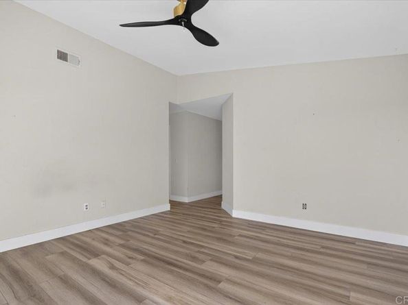 135 Neptune Place, Escondido CA 92026