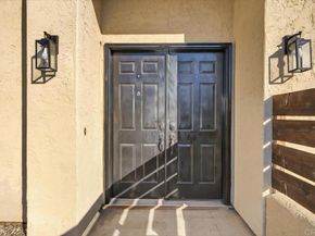 135 Neptune Place, Escondido CA 92026