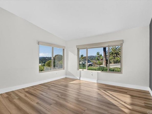 135 Neptune Place, Escondido CA 92026