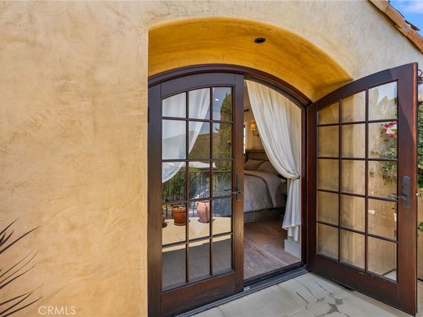 1165 Noria Street, Laguna Beach CA 92651