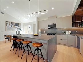 1160 S Lucerne Boulevard, Los Angeles CA 90019
