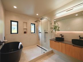 1160 S Lucerne Boulevard, Los Angeles CA 90019