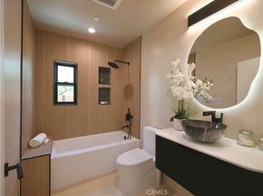 1160 S Lucerne Boulevard, Los Angeles CA 90019