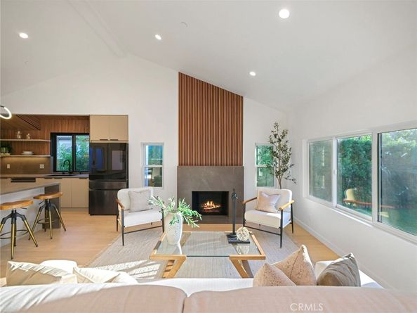 1160 S Lucerne Boulevard, Los Angeles CA 90019