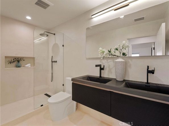 1160 S Lucerne Boulevard, Los Angeles CA 90019